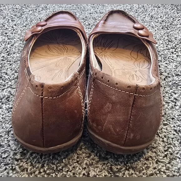 Sandhills Collection Shoes Slip On Leather Pleated Button Detail Tan Size8.5M - Picture 10 of 12
